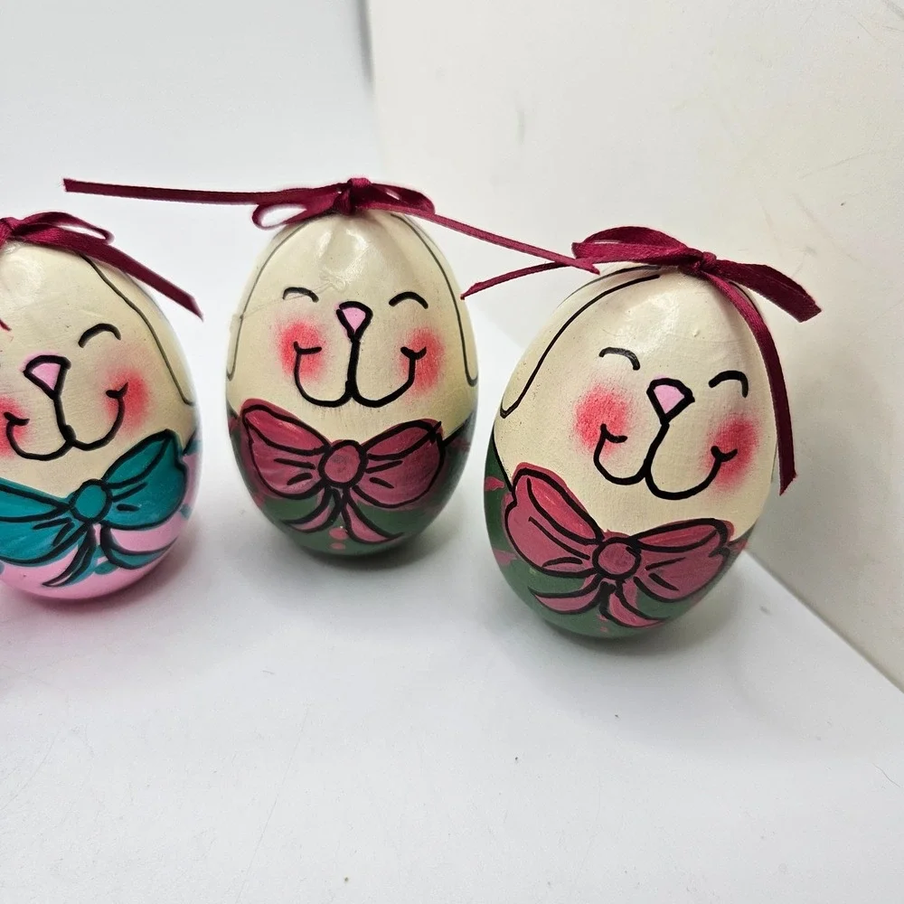 Set of 6 Hand Painted Wooden Easter Bunny Eggs Folk Art Rabbit Shelf Table Decor